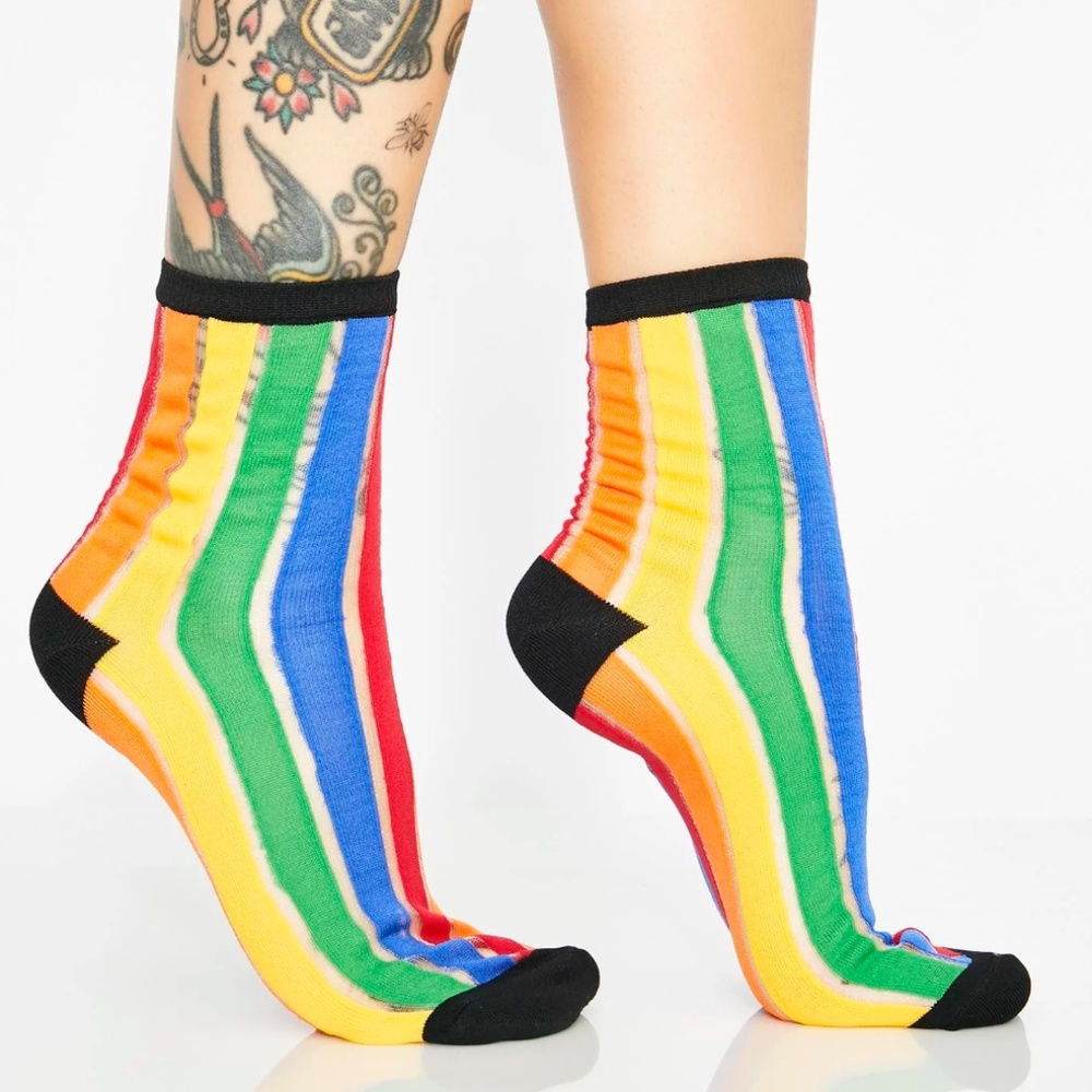 NWT VIVID VIBES RAINBOW SOCKS